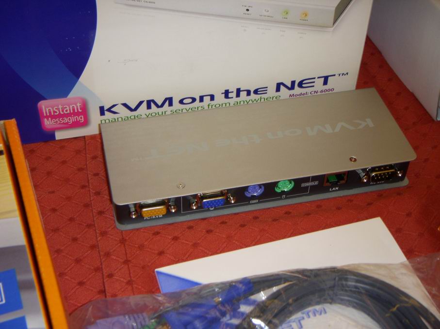aten-kvm-on-the-net-cn-6000-model-kvm-switch-with-ethernet-Dscn0344-web.jpg