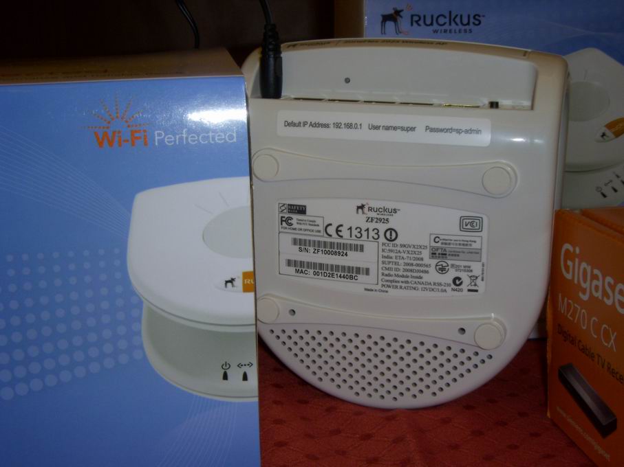 ruckus-wireless-zf2925-ap-model-Dscn0350-web.jpg